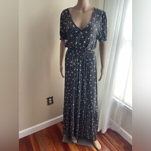 Woman’s Lovestitch Black & White Printed short sleeve long maxi dress Small NWT
